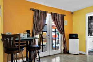 Televisi dan/atau pusat hiburan di Villa Juan guest house private