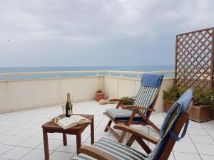 Balkón nebo terasa v ubytování Terrazzo sul mare