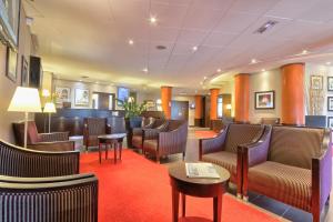 Setustofa eða bar á Golden Tulip Paris CDG Airport – Villepinte