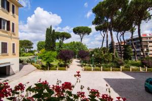 Ostello Villa Monte Mario外面的花园