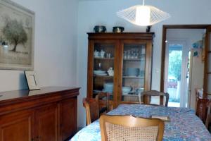 Katil atau katil-katil dalam bilik di T5 house with Wifi - garden and terrace
