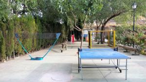 Sadržaji za stoni tenis u ili blizu objekta Casas Rurales Huerto Del Abuelito