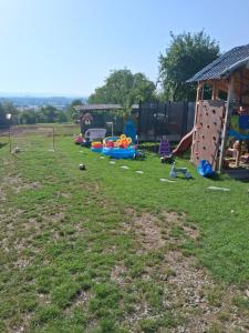 Ο χώρος παιχνιδιού για παιδιά στο Casa Denis camping rulote