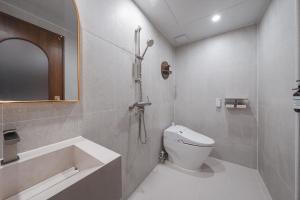 Gyeongju Coolstay hotel的一间浴室
