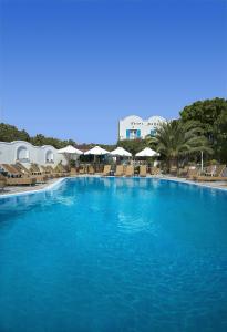 Piscine de l'établissement Hotel Matina ou située à proximité