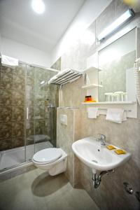 Koupelna v ubytování Valenti rooms