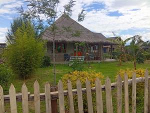 Κήπος έξω από το Le Tai Village Homestay