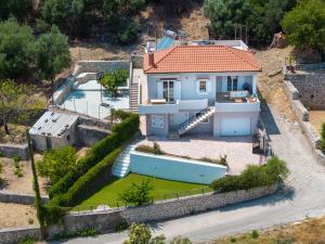 Πισίνα στο ή κοντά στο Villa Stunning Views