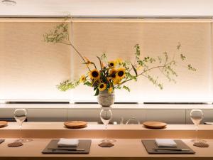 Galeriebild der Unterkunft CUVEE J2 HOTEL OSAKA by Onko Chishin in Osaka