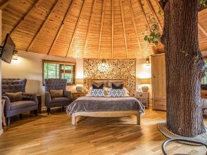 Posezení v ubytování Bensfield Treehouse