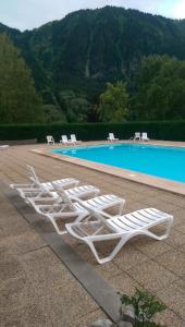 Bazén v ubytování superbe chalet en montagne vue Lac Léman nebo v jeho okolí + 22 fotografií