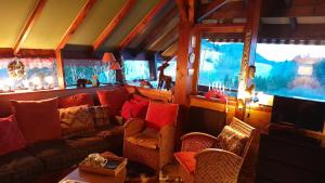 Posezení v ubytování superbe chalet en montagne vue Lac Léman