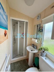 Ένα μπάνιο στο Golden Sands & Winkups +145 φωτογραφίες