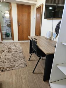 Μια τηλεόραση ή/και κέντρο ψυχαγωγίας στο Studio Asa Sul 5 - 302