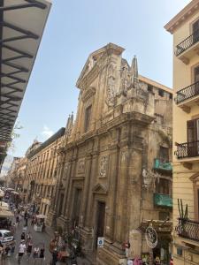 Nespecifikovaný výhled na destinaci Palermo nebo výhled na město při pohledu z penzionu