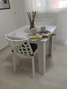 Makanan di atau berdekatan apartmen +20 gambar