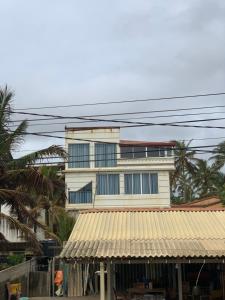 Gallery image of Rodrigo Beach Villa in Uswetakeiyawa