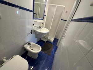 A bathroom at Casa Luvi