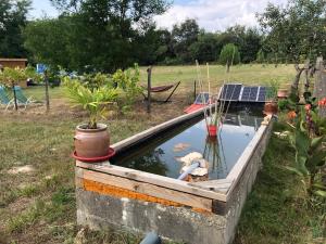 Zahrada ubytování PARKING pour petit transporteur de passage, calme no stress assuré