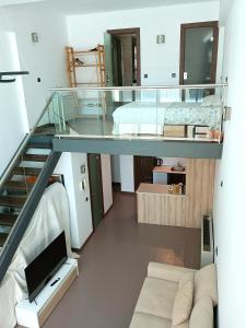 Η κουζίνα ή μικρή κουζίνα στο Loft para soñar y explorar Madrid entero para tí!