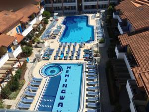 Bazén v ubytovaní Villaggio Hemingway - Family Aparthotel alebo v jeho blízkosti
