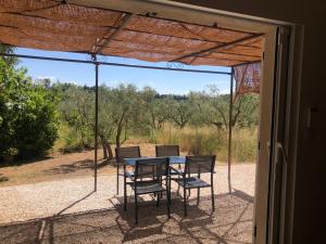 Φωτογραφία από το άλμπουμ του Maisonnette au pied des Alpilles σε Aureille