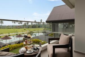 Taman di luar Canterbury Hotel & Golf Resort - Only Official Hospitality partner at Canterbury +18 gambar