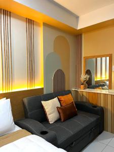Ruang duduk di New, Affordable & Sassy Barkada Unit-Can fit 6 pax