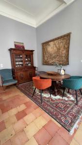 Istumisnurk majutusasutuses GITE Le Logis Barbès