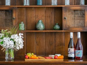 Nápoje v ubytování Number One + 16 fotografií