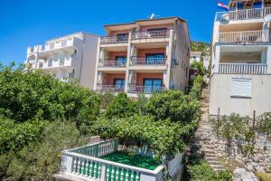Fotografie z fotogalerie ubytování Apartments Rosanda v Pakoštane + 57 fotografií