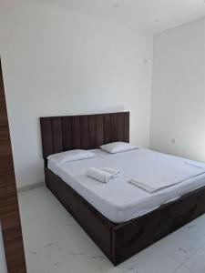 Postel nebo postele na pokoji v ubytování Vila stockholm