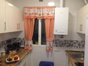 Kuchnia lub aneks kuchenny w obiekcie Apartment Tirso Molina