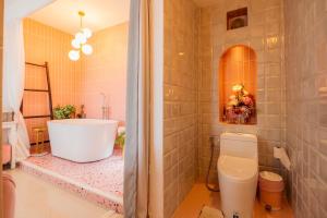 Koupelna v ubytování Virawan pool kohlarn วิราวัน พูล รีสอร์ท ที่พักเกาะล้าน