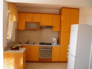 Kuchyňa alebo kuchynka v ubytovaní Guest House Davor Tomas