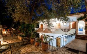 Patio nebo venkovní prostory v ubytování Rizos Bay Sarakiniko