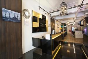 Gallery image of 7 Wonders Boutique Capsule in Singapore