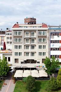 Budova, kde se hotel nachází