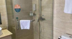 Ένα μπάνιο στο GreenTree Inn Jiangsu Nantong Qidong Bus Station Express Hotel