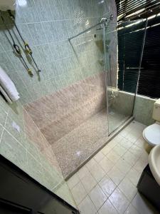 Balcony Open Plan Studio Units -Lekki 1, WI-FI, one with balcony, the other without 욕실