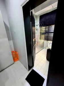 Balcony Open Plan Studio Units -Lekki 1, WI-FI, one with balcony, the other without 주방 또는 간이 주방