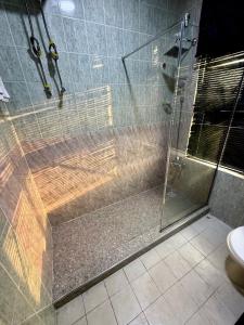Balcony Open Plan Studio Units -Lekki 1, WI-FI, one with balcony, the other without 욕실