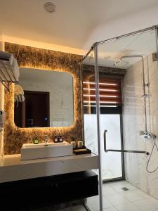 Ένα μπάνιο στο 3BR Villa with private pool - Biệt thự 3 phòng ngủ có bể bơi riêng - Ivory Hoà Bình
