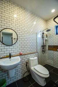 Koupelna v ubytování Lunar pool villa