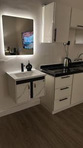 Fotografie z fotogalerie ubytování شقة فندقيه فاخره v destinaci Quai