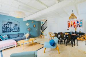 Χώρος καθιστικού στο Charming village house with courtyard