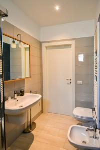 Ένα μπάνιο στο Marè Apartment - Housea +8 φωτογραφίες