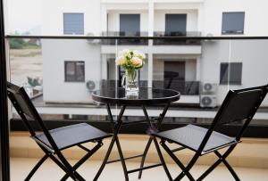 Un balcón o terraza en Modern and Stylish Getaway