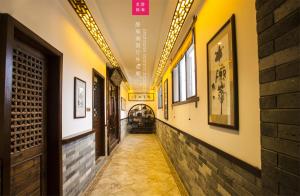 Зображення з фотогалереї помешкання Aroma Tea House Former Jing Guan Ming Lou Museum Hotel у місті Ґуйлінь