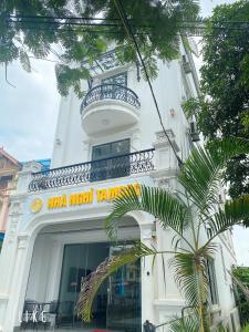 Bangunan di mana terletaknya rumah tamu ini